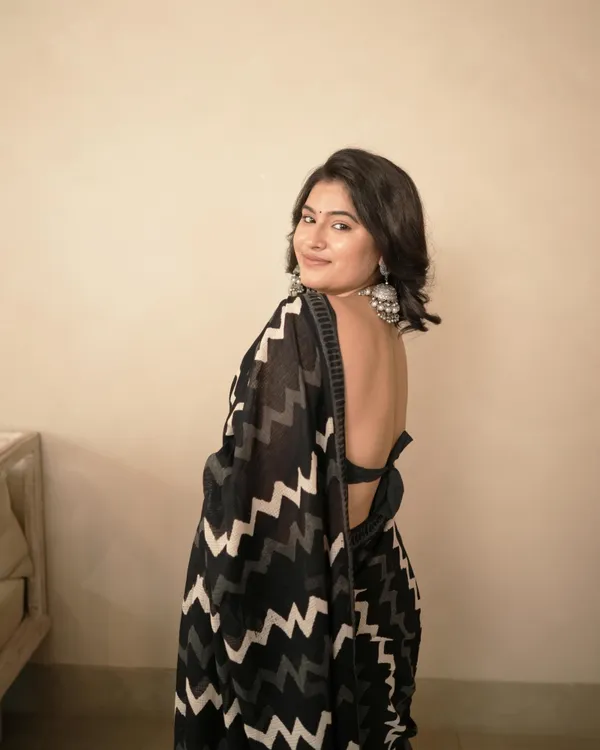 Multicolour_Cotton_Wave_Hblock_Print_Moonga_Saree_With_Tassels_For_Women